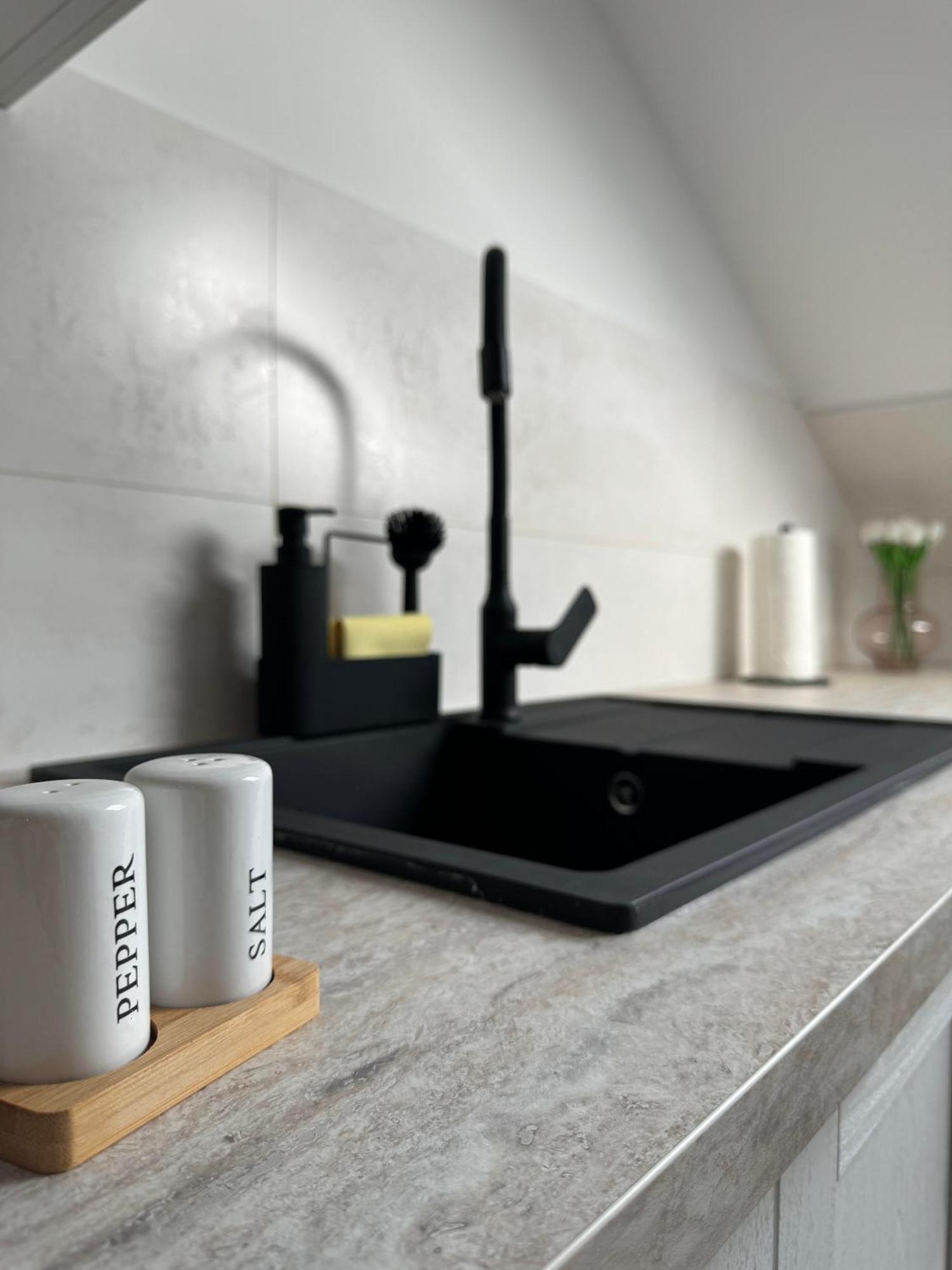 Apartman Tony Deluxe Near Zagreb Airport Velika Gorica Ngoại thất bức ảnh